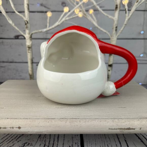 🎅 Hello Kitty Santa Hat 16 oz Ceramic Sculpted Mug – Sanrio Holiday Collectible - Picture 3 of 5